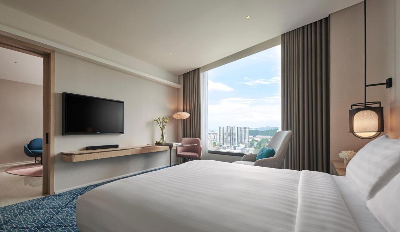 Amari Spice Penang Hotel Bayan Lepas Exterior photo Deluxe Room